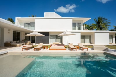Luxury Villa Photo #9