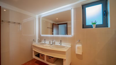 Luxury Villa Photo #29