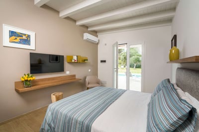 Luxury Villa Photo #50