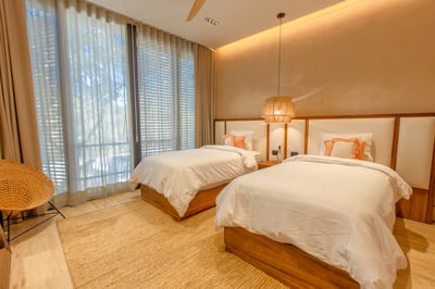 Luxury Villa Photo #39
