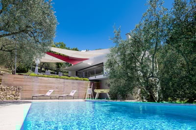 Luxury Villa Photo #12