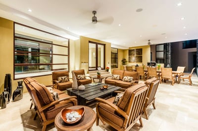 Luxury Villa Photo #4