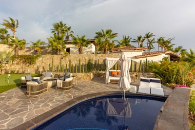 Luxury Villa Photo #8