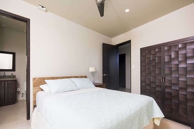 Luxury Villa Photo #35