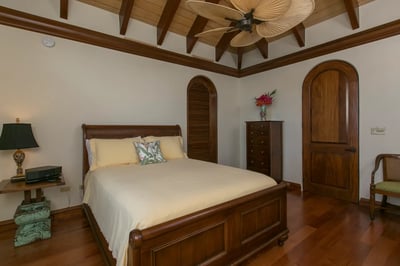 Luxury Villa Photo #33
