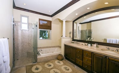 Luxury Villa Photo #16
