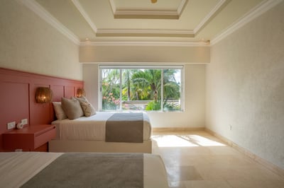 Luxury Villa Photo #41
