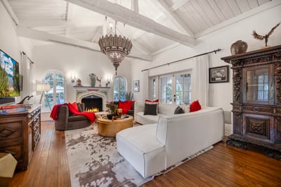 Luxury Villa Photo #7