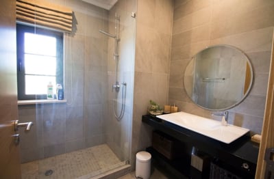 Luxury Villa Photo #32
