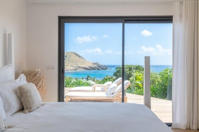 Luxury Villa Photo #16