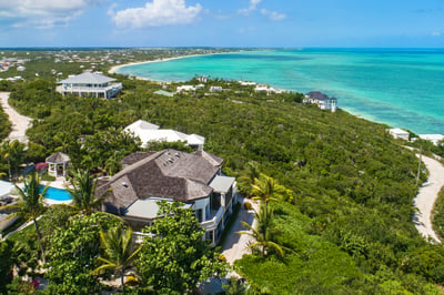 Luxury Villa Photo #4