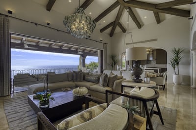 Luxury Villa Photo #38