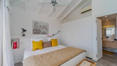 Luxury Villa Photo #42