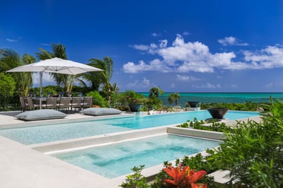 Luxury Villa Photo #9