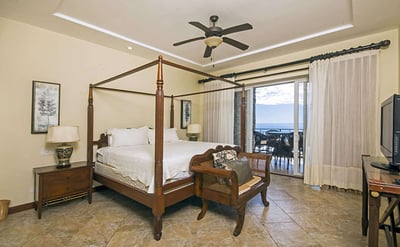 Luxury Villa Photo #6