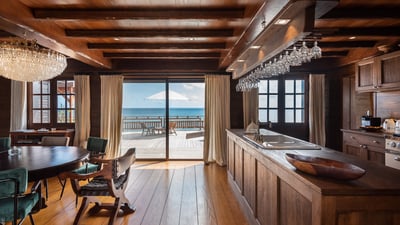Luxury Villa Photo #20