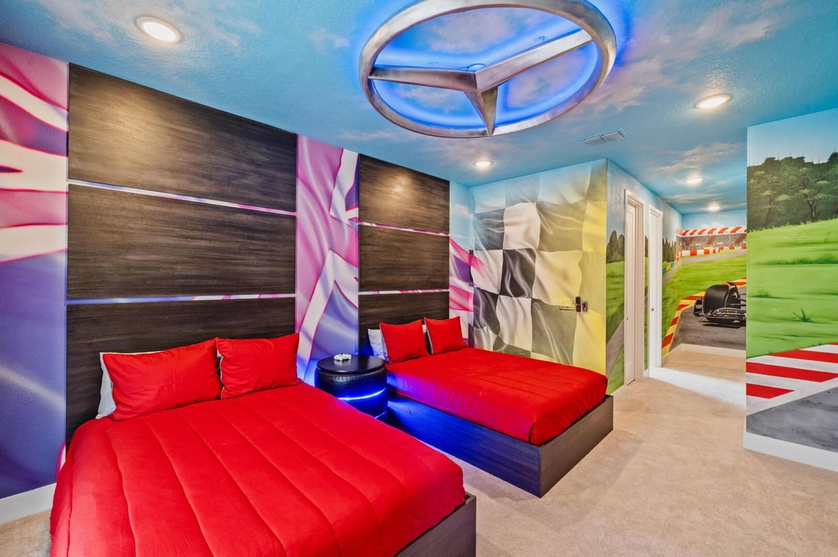 Adventure Galaxy Lodge