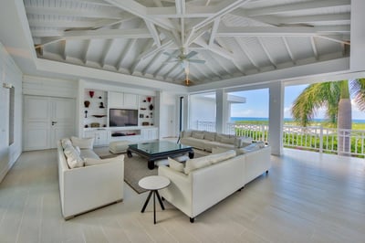 Luxury Villa Photo #12