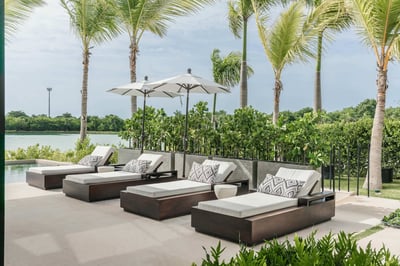 Luxury Villa Photo #18