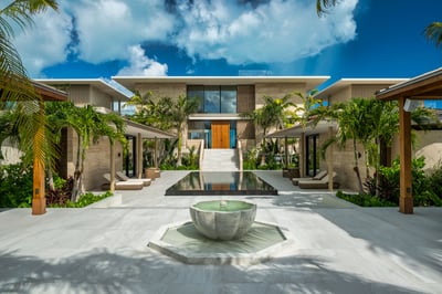 Luxury Villa Photo #5