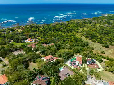 Luxury Villa Photo #49