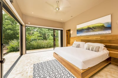 Luxury Villa Photo #12