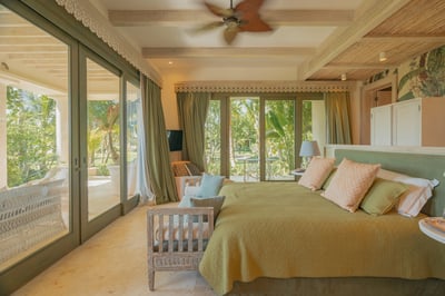 Luxury Villa Photo #57
