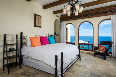 Luxury Villa Photo #17