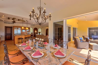 Luxury Villa Photo #20