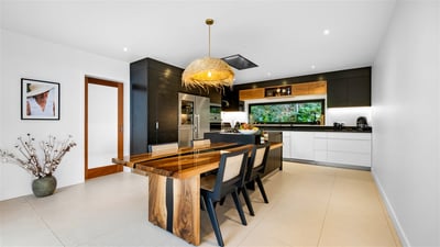 Kitchen & Dining Area