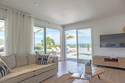 Luxury Villa Photo #9