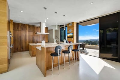 Luxury Villa Photo #15