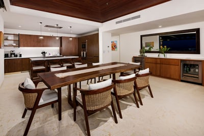 Luxury Villa Photo #16