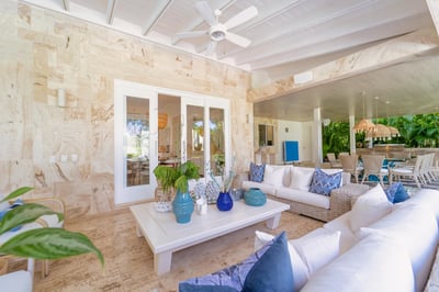 Luxury Villa Photo #7