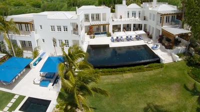 Luxury Villa Photo #2