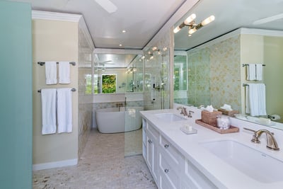 Luxury Villa Photo #29