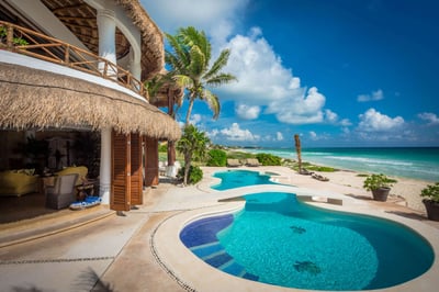 Luxury Villa Photo #3