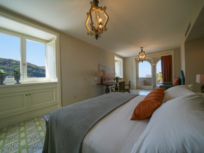 Luxury Villa Photo #27