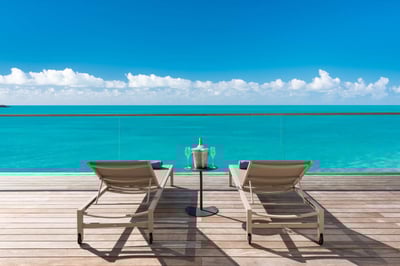Luxury Villa Photo #6