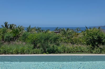 Luxury Villa Photo #3