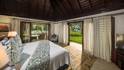 Luxury Villa Photo #14