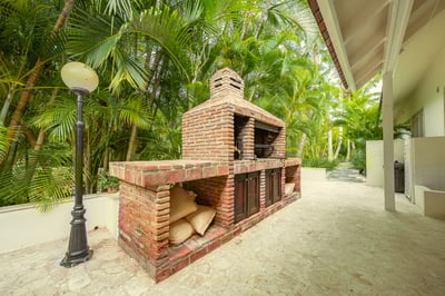 Luxury Villa Photo #9