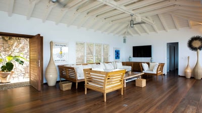 Luxury Villa Photo #17