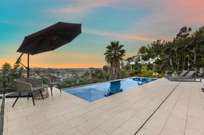 Luxury Villa Photo #3