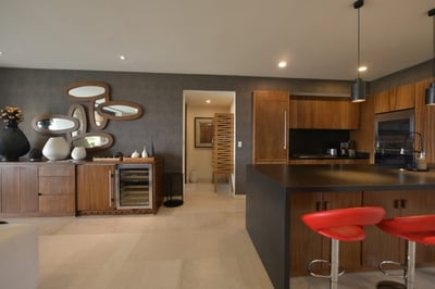Luxury Villa Photo #16