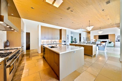 Luxury Villa Photo #30