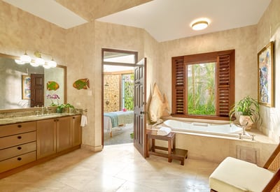 Luxury Villa Photo #33