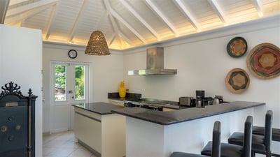 Living & Kitchen