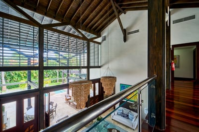 Luxury Villa Photo #37