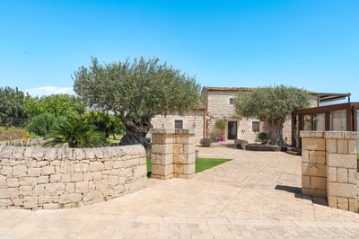 Luxury Villa Photo #81